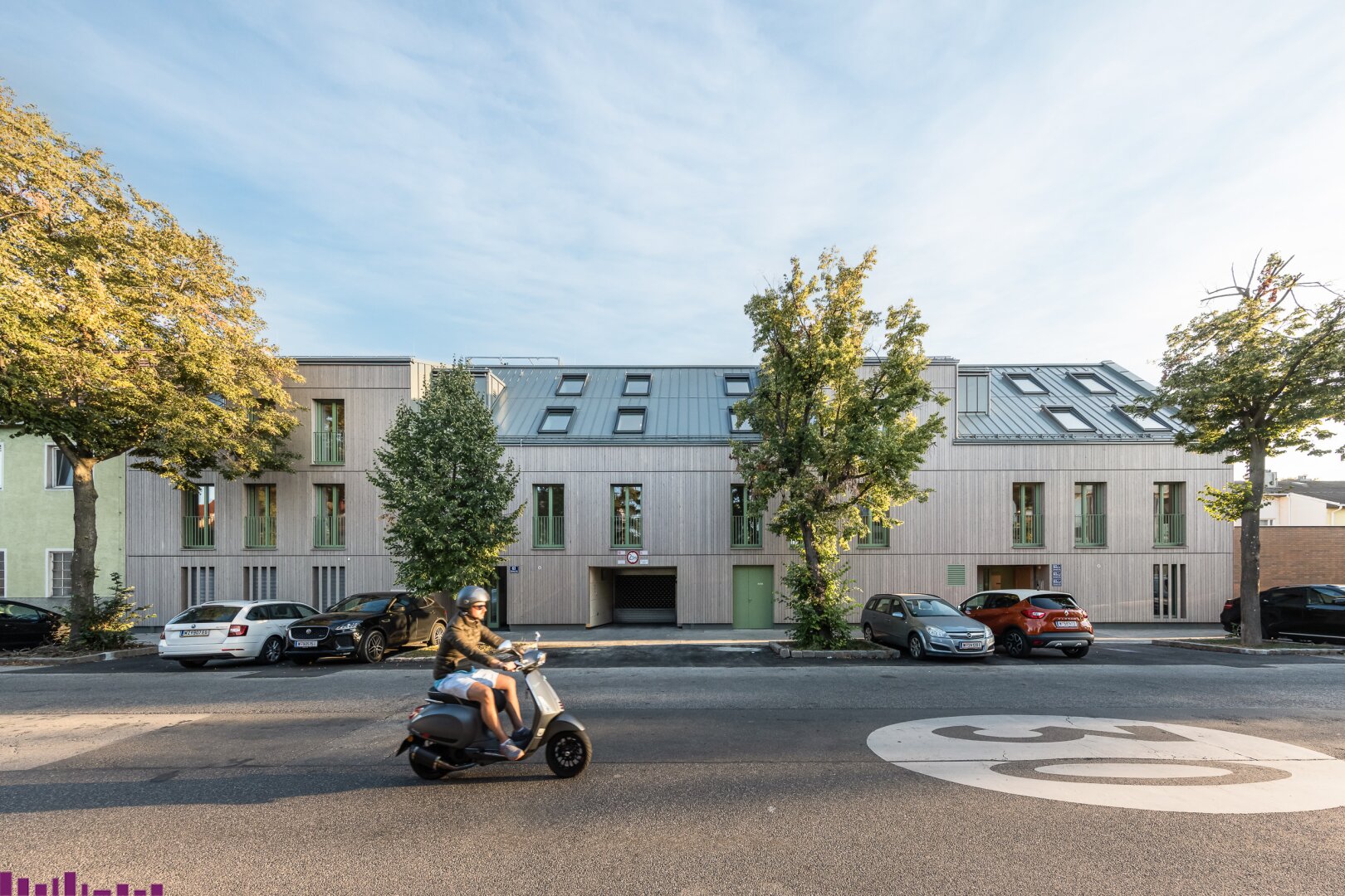 Straßenansicht der Wohnanlage