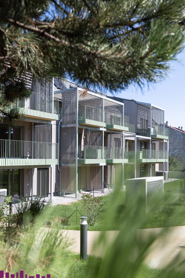 Balkone der freifinanzierten Eigentumswohnungen.