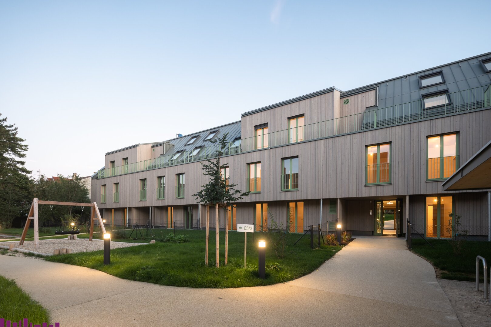 Abendansicht der Wohnhausanlage